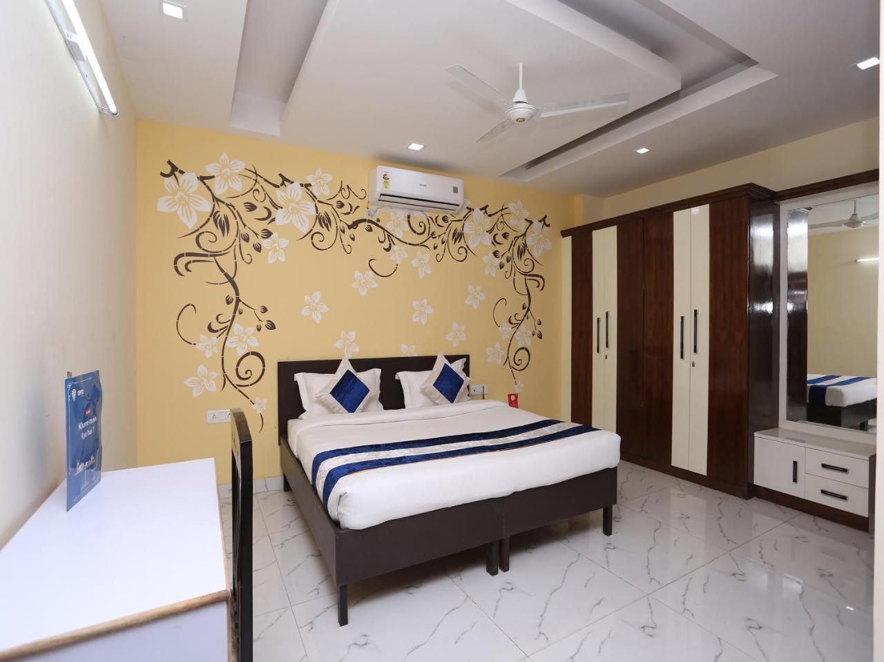 דלהי Oyo 10008 Hotel Golden Tree מראה חיצוני תמונה