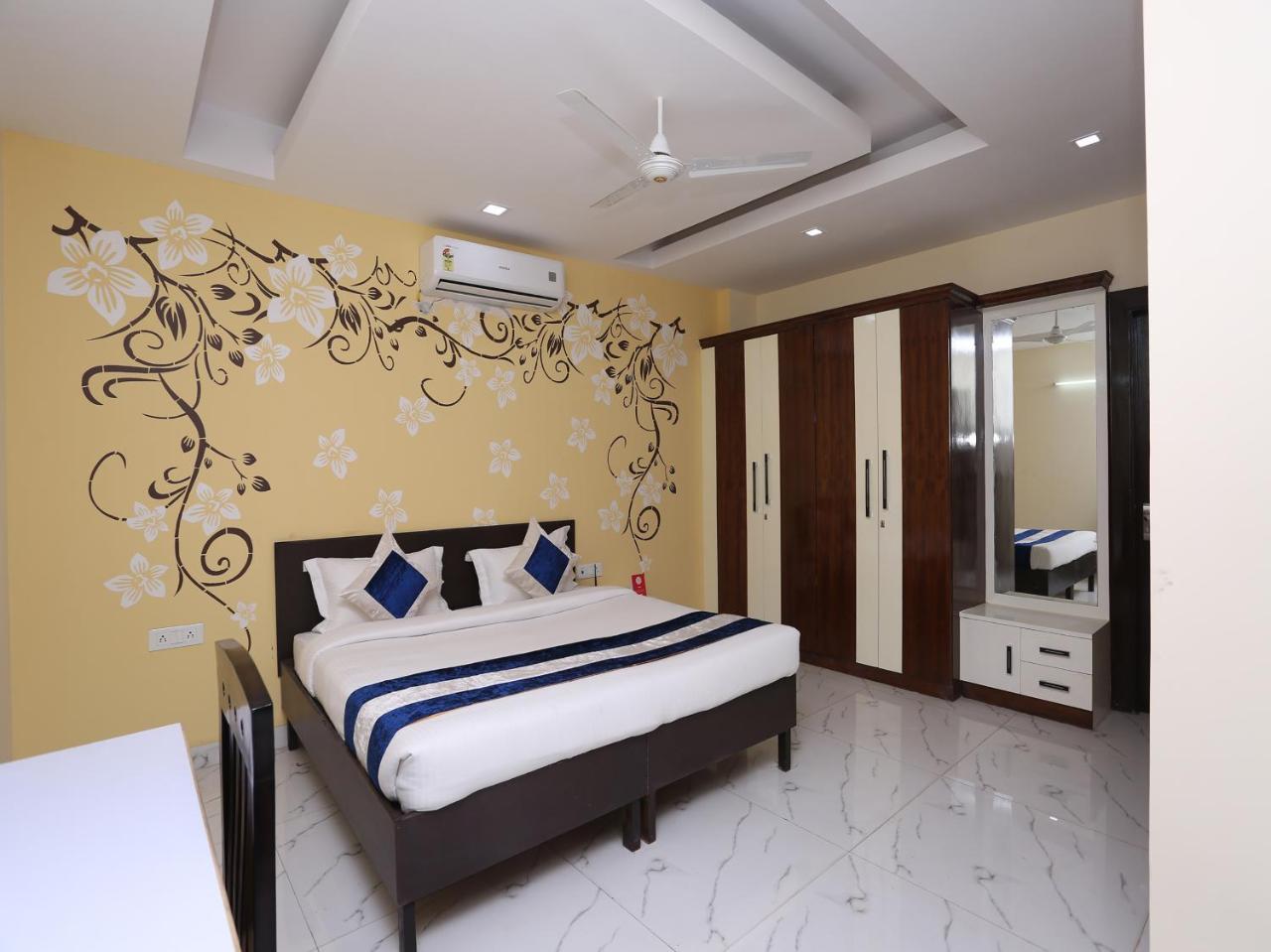 דלהי Oyo 10008 Hotel Golden Tree מראה חיצוני תמונה