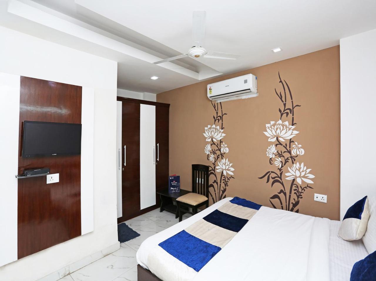 דלהי Oyo 10008 Hotel Golden Tree מראה חיצוני תמונה