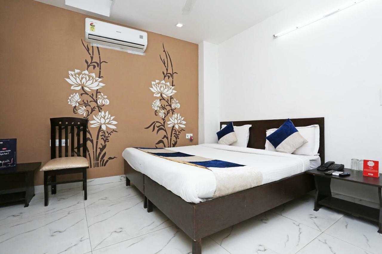 דלהי Oyo 10008 Hotel Golden Tree מראה חיצוני תמונה